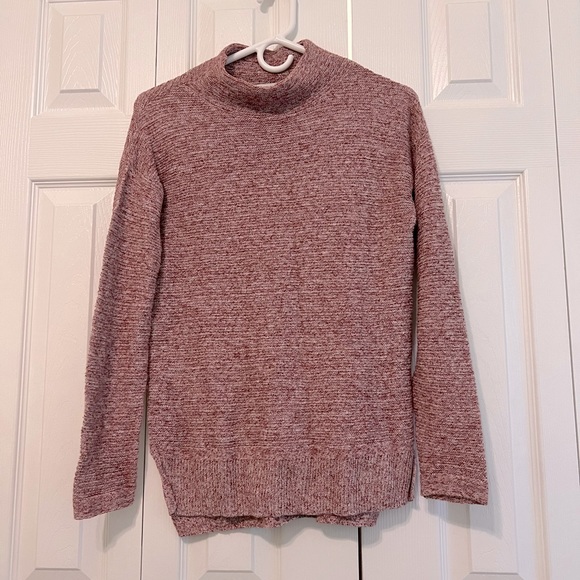 Old Navy sweater - Picture 1 of 3